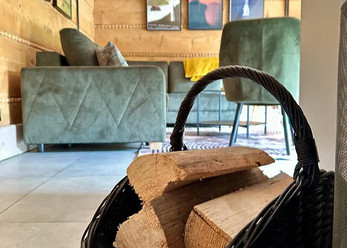 W Szczyrku Sauna & Balia בית נופש *